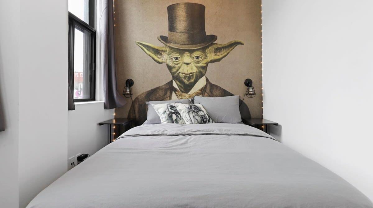 M11 The Star Wars Suite 3Br Downtown Монреаль Экстерьер фото